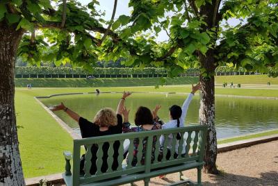 Visita para grupos pequeños a Chateau de Villandry con almuerzo en un castillo privado desde la ciudad de Tours Visita para grupos pequeños a Chateau de Villandry con almuerzo en un castillo privado desde la ciudad de Tours