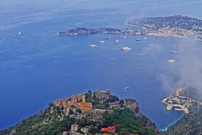 Excursión por la costa de Villefranche: tour en grupo pequeño Monte Carlo, Eze y La Turbie Excursión por la costa de Villefranche: tour en grupo pequeño Monte Carlo, Eze y La Turbie
