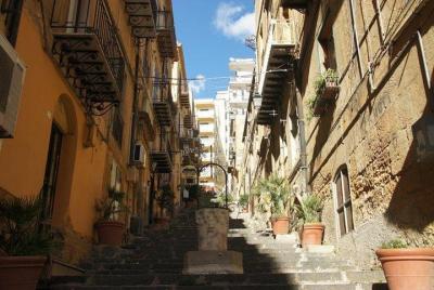 Tour privado de 2 horas por el Agrigento barroco y medieval Tour privado de 2 horas por el Agrigento barroco y medieval