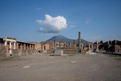 Los Sitios Arqueológicos - Herculano, Monte. Vesubio y Pompeya. Los Sitios Arqueológicos - Herculano, Monte. Vesubio y Pompeya.
