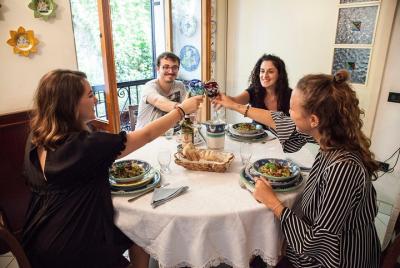 Almuerzo o cena con una familia italiana con demostración de coci