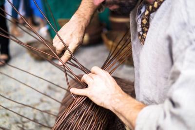 Taller típico de mimbre con un artesano local en Macerata Taller típico de mimbre con un artesano local en Macerata