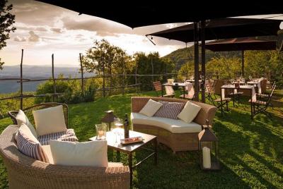 Degustación de vinos y tour en una bodega orgánica Degustación de vinos y tour en una bodega orgánica