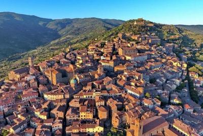 Tour privado a pie por Cortona Tour privado a pie por Cortona