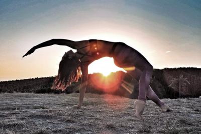 Yoga en el círculo mágico de los alerces