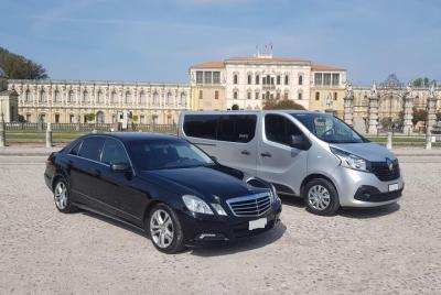 Aeropuerto de Abu Dabi (AUH) al hotel o dirección de Dubai - Tras Aeropuerto de Abu Dabi (AUH) al hotel o dirección de Dubai - Tras