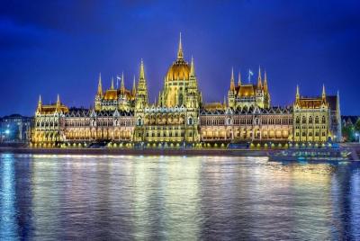 Tour guiado de 4 días por Budapest con todo incluido en autobús desde Brescia y Desenzano Tour guiado de 4 días por Budapest con todo incluido en autobús desde Brescia y Desenzano