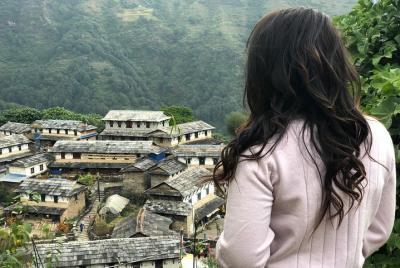 Excursión de un día a la hermosa aldea nepalí para explorar la cu