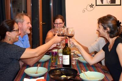 Clase de cocina de pasta vegetariana y cena en Florencia. Clase de cocina de pasta vegetariana y cena en Florencia.