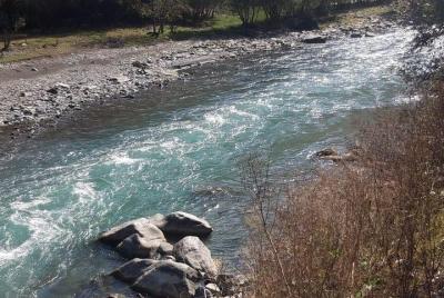 8 horas de viajes diarios en Georgia en 4WD, minivan, teleférico