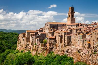 Tour privado a pie por Pitigliano