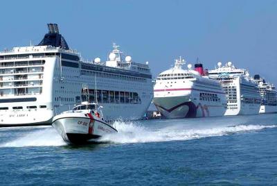 Transporte compartido desde el puerto de Civitavecchia a Roma o e