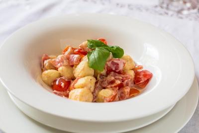 Experiencia gastronómica en la casa de un local en el lago de Com