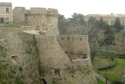Tour de un día visitando Crotone, Capo Colonna y Santa Severina