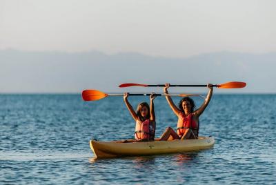 Aventura en kayak salou y tour por las colinas rojas ermita