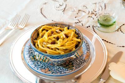 Clase privada de elaboración de pasta en la casa de una Cesarina con degustación en Messina Clase privada de elaboración de pasta en la casa de una Cesarina con degustación en Messina