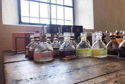 Tour privado de vinagre balsámico y degustación en Emilia-Romagna