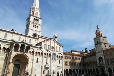 Modena Highlights Tour en grupo pequeño con un guía local