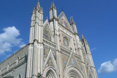 Orvieto, el Duomo y el vino: recorrido artístico y gastronómico