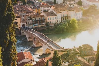 Tour guiado de medio día para grupos pequeños en Verona Tour guiado de medio día para grupos pequeños en Verona