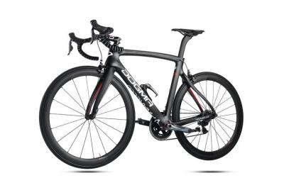Alquiler de bicicleta de carretera, bicicleta de montaña y bicicleta eléctrica con casco Alquiler de bicicleta de carretera, bicicleta de montaña y bicicleta eléctrica con casco