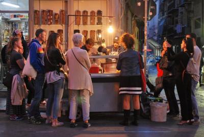Tour nocturno de comida callejera de Palermo Tour nocturno de comida callejera de Palermo