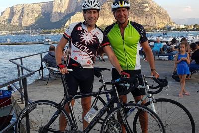 Alquile una bicicleta de carretera de carbono o aluminio en Sicil Alquile una bicicleta de carretera de carbono o aluminio en Sicil