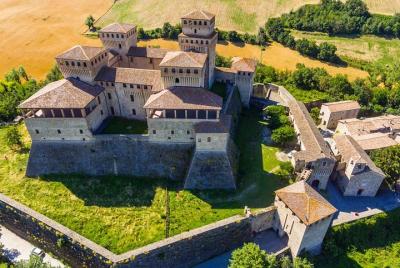  Tour a Parmigiano Reggiano, Jamón de Parma y Torrechiara desde P