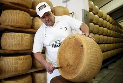 Recorrido de degustación del queso Parmigiano Reggiano Recorrido de degustación del queso Parmigiano Reggiano