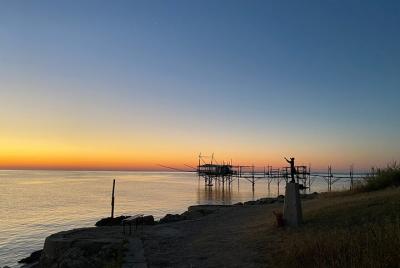 Experiencia de turismo de pesca en la Costa Dei Trabocchi en Abru Experiencia de turismo de pesca en la Costa Dei Trabocchi en Abru