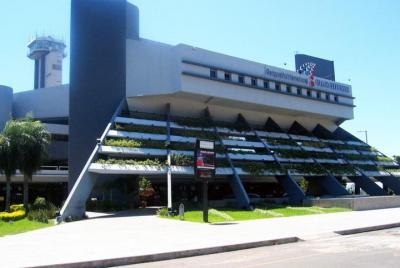 Traslado privado de salida: hotel al aeropuerto de Asunción Traslado privado de salida: hotel al aeropuerto de Asunción