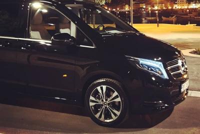 Desde Ravello: traslado de lujo a Nápoles Por conductor de habla  Desde Ravello: traslado de lujo a Nápoles Por conductor de habla