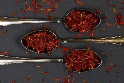 Cata de vinos y aceites Evo con harina de azafrán