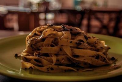 Cata de vino y aceite Evo con harina de trufa