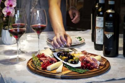 Degustación de brunello di Montalcino con aperitivo - en la Resid