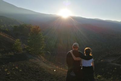 Visita a pie al Monte Etna para grupos pequeños al atardecer