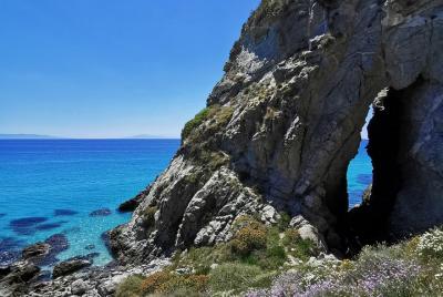 Paseo en bote por la Costa degli Dei. Tour exclusivo para familia
