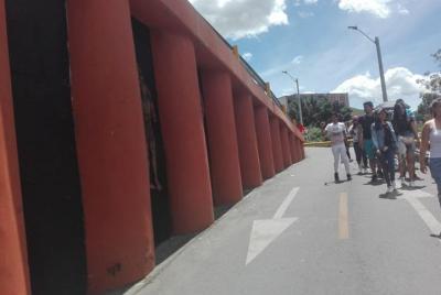 Tour Comuna 13 Primer Museo Al Aire Libre y Escombrera Tour Comuna 13 Primer Museo Al Aire Libre y Escombrera
