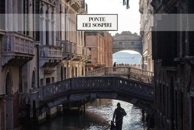 San Marcos y Rialto Tour auto-guiado