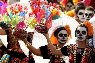 Experiencia Cultural Tradicional del Día de Muertos