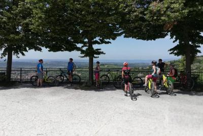 El tour en bicicleta eléctrica Sunset Verona: colinas y la ciudad