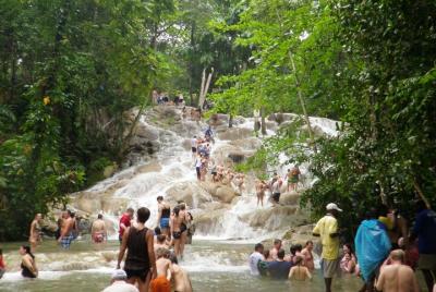 Excursión a las cataratas del río Dunn desde los hoteles de Monte