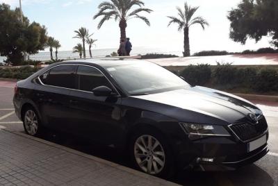 Transfer Alicante ciudad - Alicante Aeropuerto en Coche privado max. 3 pasajeros Transfer Alicante ciudad - Alicante Aeropuerto en Coche privado max. 3 pasajeros