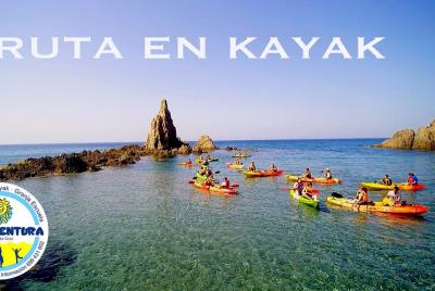 Excursión de Kayak y esnórquel en Cabo de Gata, Andalucía Excursión de Kayak y esnórquel en Cabo de Gata, Andalucía