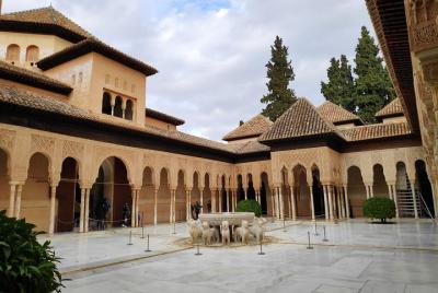 Excursión a Granada con visita guiada a la Alhambra desde Almería Excursión a Granada con visita guiada a la Alhambra desde Almería