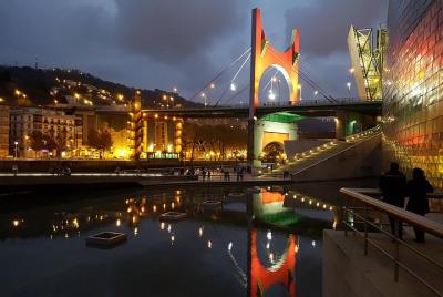 Bizkaia. Ruta de Bilbao. Recorrido por Bilbao,una ciudad moderna  Bizkaia. Ruta de Bilbao. Recorrido por Bilbao,una ciudad moderna