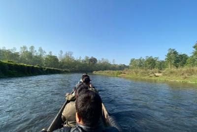 Paseo en canoa y naturaleza en el Parque Nacional Chitwan