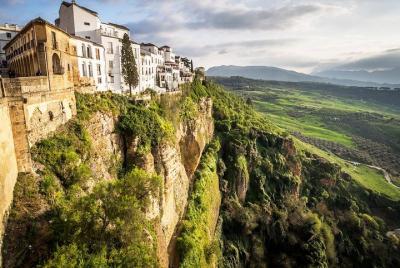 Excursión de un día a Ronda y Setenil de las Bodegas desde Jerez