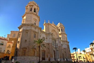 Tour privado de 8 horas a Cádiz desde Sevilla con recogida y regr Tour privado de 8 horas a Cádiz desde Sevilla con recogida y regr