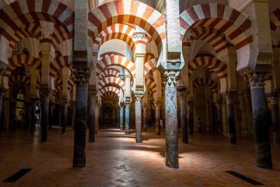 Tour guiado a la Córdoba monumental en domingo (Judería, Alcázar, Tour guiado a la Córdoba monumental en domingo (Judería, Alcázar,